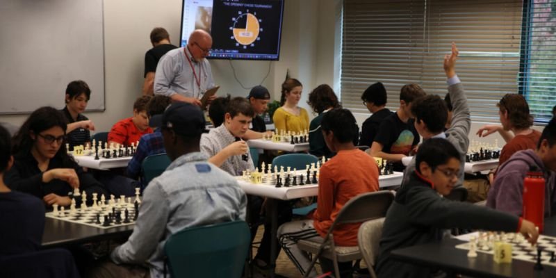 Evanston Tri-Level, January 2024